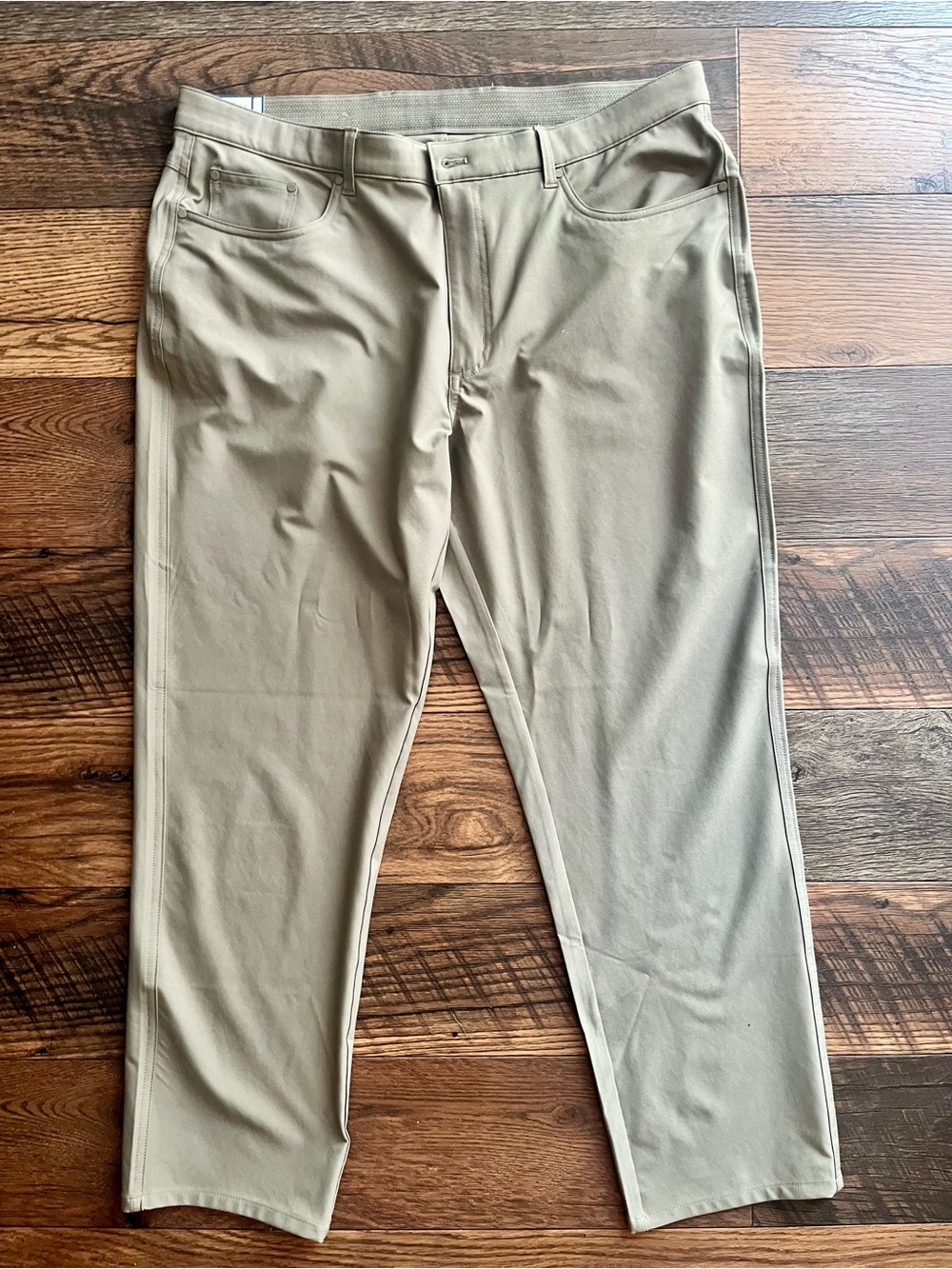 Greg Norman Golf Men's Stretch Casual Pants - Khaki